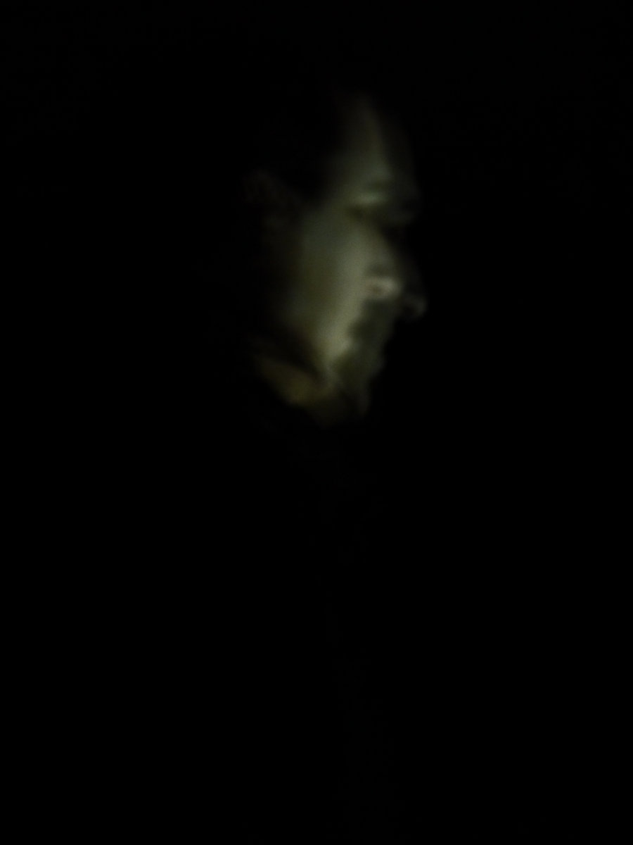 Iyasz​ü​lh (These Thoughts Are Killing Me)