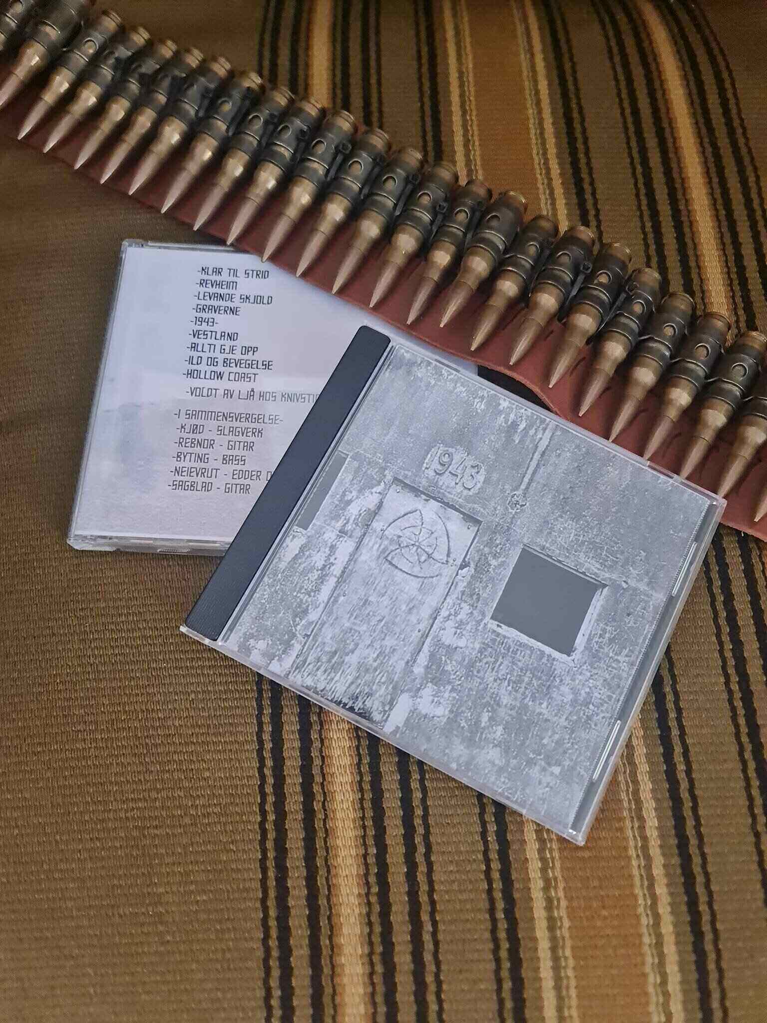 1943